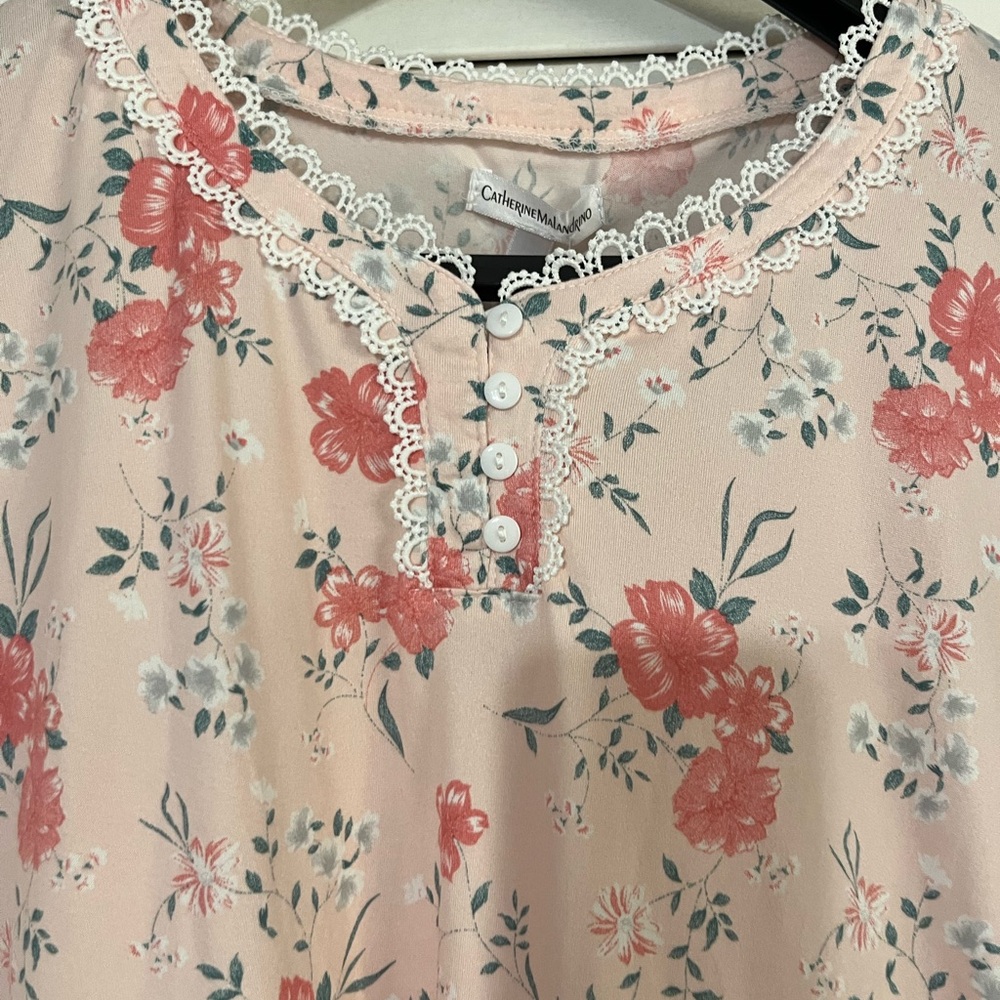 SELLING CATHERINE MALANDRINO NIGHTGOWN SIZE LARGE NWT FLORAL COLOR SHORT SLEEVE - Picture 5 of 12